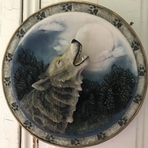 1997 Gray Rock Collection Amy & Addy 3D Wolf Plate